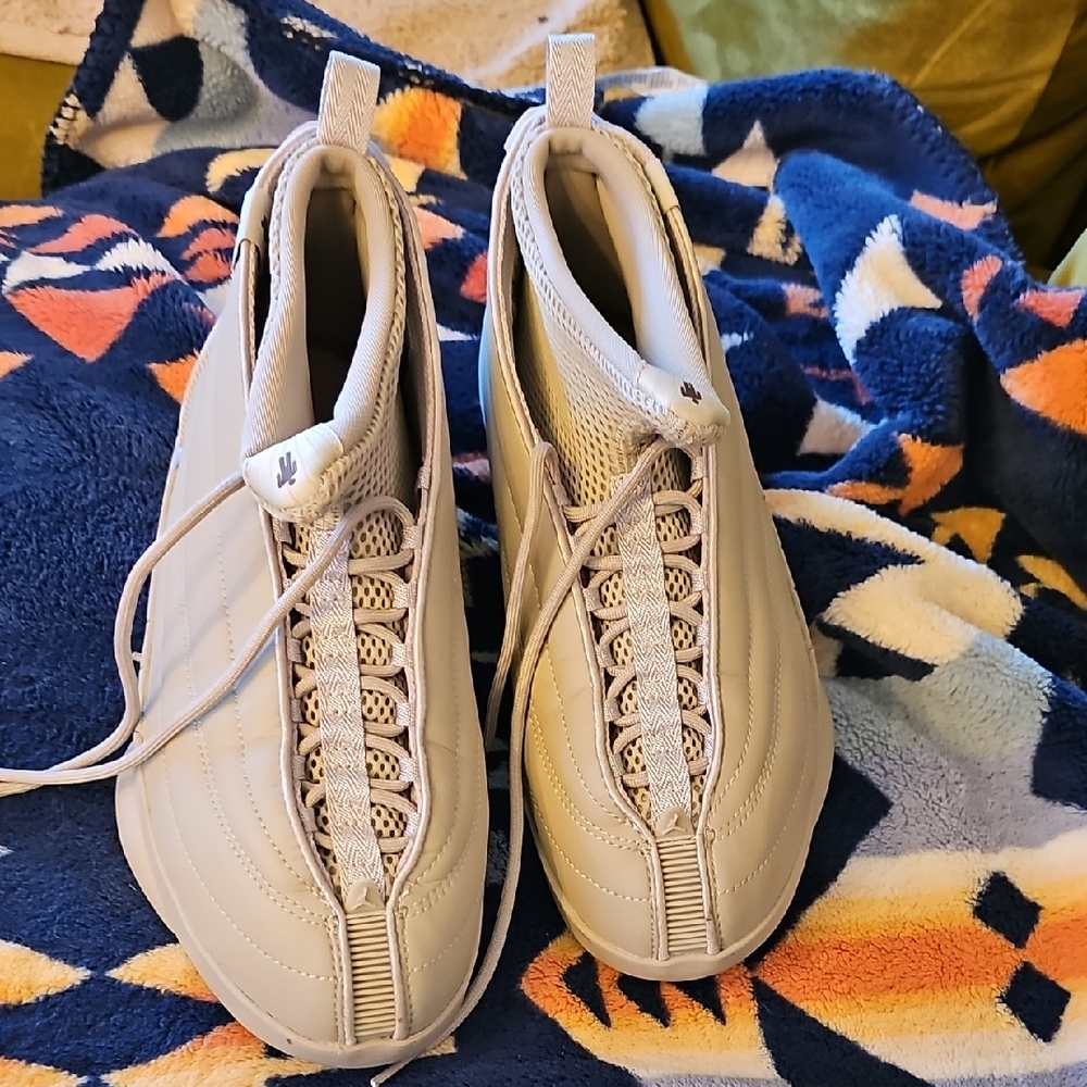 Size 10 - Billie Eilish x Air Jordan 15 Retro Brown W (DN2863-200)